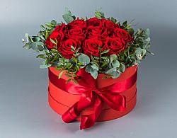Passion Red Box - Καπελιέρα με 12 τριαντάφυλλα Ecuador