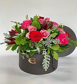Black Box 5 - Καπελιέρα με σύνθεση σε Μος από τριαντάφυλλα, λυσίανθους 
